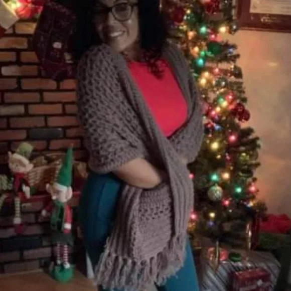 Shawls - Picture 2 of 6